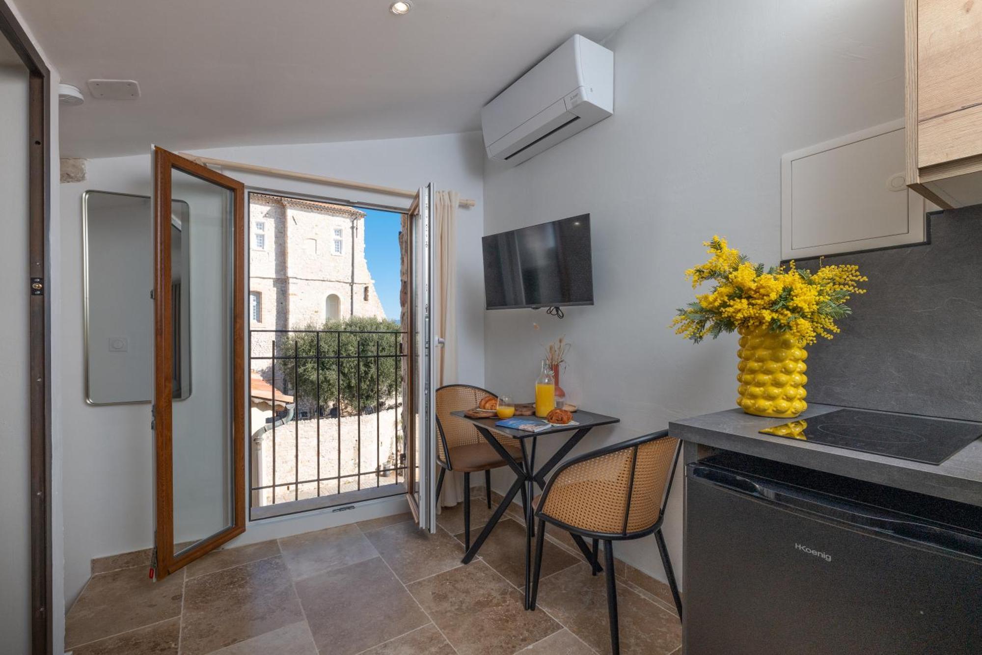 Apartament La Pablita, Vieil Antibes, Remparts Zewnętrze zdjęcie